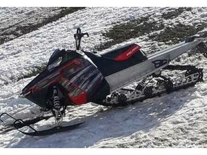 MOTOSLITTA POLARIS MRK ASSAULT 800 2 TEMPI