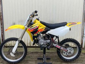 SUZUKI RM 85 L (KEINE YAMAHA YZ, KAWASAKI KX, HONDA CR)