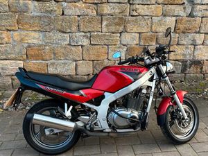 SUZUKI GS 500E