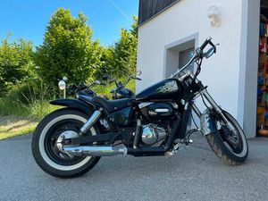 SUZUKI VZ 800 MARAUDER - KRAFTVOLLER CRUISER MIT VIELEN EXTRAS