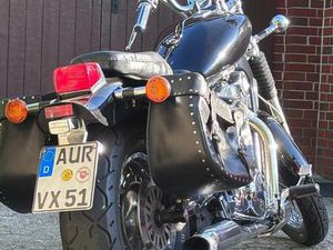 SUZUKI VS 1400 INTRUDER