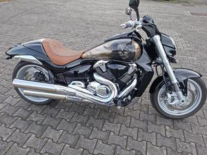 SUZUKI VZR 1800 N "SCHECKHEFT, WENIG KM, ABSOLUT TOP"