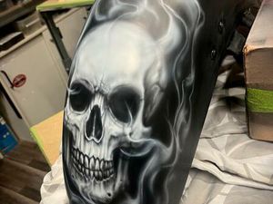 AIRBRUSH PINSTRIPING INDIAN HARLEY DAVIDSON SORTSTER CROSSBONES