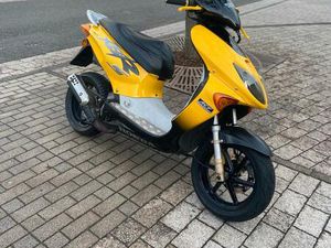 HONDA X8R ROLLER VIEL NEU/ ÄHNLICH WIE AREOX
