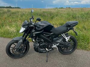 YAMAHA MT 125 SCHWARZ