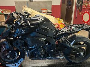 YAMAHA MT10 UNFALL/BESCHÄDIGT