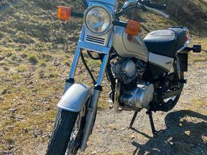YAMAHA SR 125 MOTORRAD GUTER ZUSTAND WENIG KILOMETER