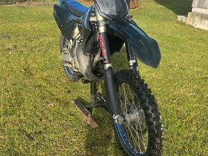 YAMAHA YZ125