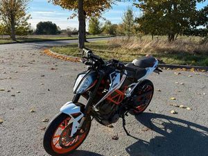 KTM DUKE 390