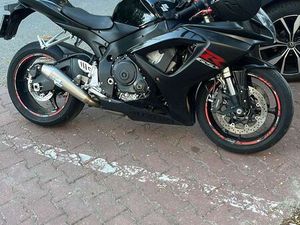 SUZUKI GSX-R
