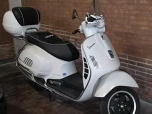 VESPA 300 GRAN TURISMO