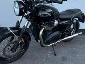 TRIUMPH BONNEVILLE T100