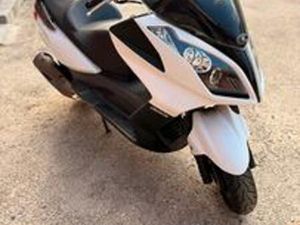 KYMCO DOWNTOWN 300