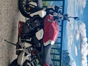 CB1000R POSSIBLE D'ÉCHANGE