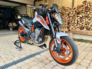 KTM 890R