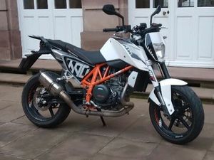 KTM 690 DUCK