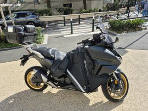 HONDA FORZA 750 – ÉDITION LIMITÉE NOIR MAT