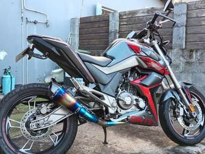 ROADSTER 125 - 14 500 KM - ÉCHAPPEMENT SPORT + LIGNE D'ORIGINE