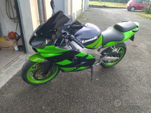 KAWASAKI NINJA ZX9R 2002