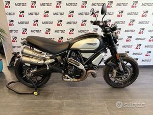 DUCATI SCRAMBLER 1100 DARK CON SCARICO RACING