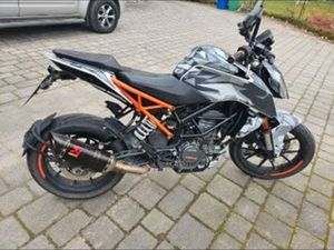 KTM DUKE 125