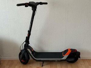 SEGWAY NINEBOT P65D E-SCOOTER/E-ROLLER 2X NFC KARTEN NEUWERTIG !