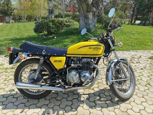HONDA CB 400 SUPERSPORT GIALLO