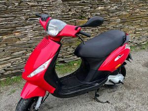 SCOOTER 50 CC PIAGGIO ZIP 2T D’ORIGINE BRIDÉE
