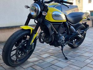 DUCATI SCRAMBLER 800 ICON