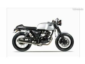 MOTO MASH CAFÉ RACER