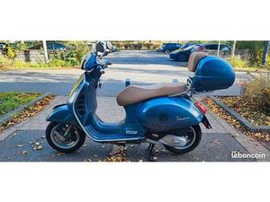 VESPA GTS 125 DE 2017 AVEC 3200 KILOMÈTRES