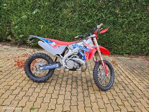 MOTO ENDURO TM 300