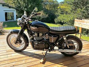TRIUMPH BONNEVILLE