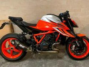 KTM 1290 SUPERDUKE R DEL 2023