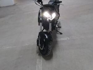 BENELLI TNT 125 + EQUIPAMENTO – COSTA DA CAPARICA