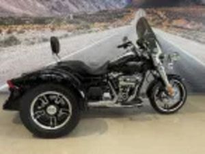 HARLEY-DAVIDSON FLRT FREEWHEELER
