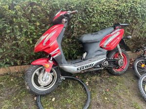 KEEWAY ROLLER ROT - BASTLERFAHRZEUG/TEILESPENDER