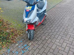 APRILIA SR 50 RACING MINARELLI MOTOR MIT PAPIER UND SCHLÜSSEL