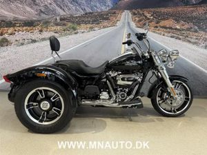 HARLEY-DAVIDSON FLRT FREEWHEELER TRIKE 114