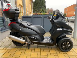 PEUGEOT METROPOLIS 400 - BLACK EDITION TOP