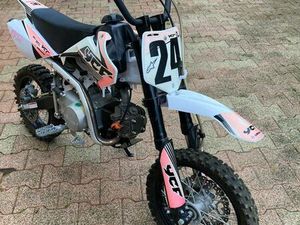 YCF 125 SEMI AUTOMATIQUE