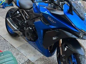 SUZUKI GSX-S 1000 GT