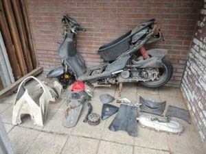 SYM JET 4 SCOOTER BROMMER SNOR OPKNAPPER ONDERDELEN — SCOOTERS | SYM — MARKTPLAATS