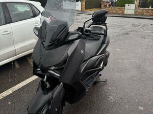 YAMAHA XMAX 125