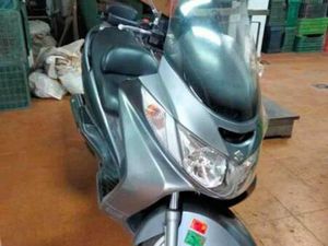 SUZUKI - BURGMAN 250