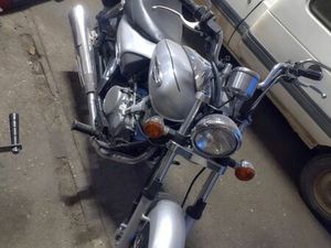 MOTO KAWASAKI ELIMINATOR