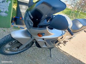 SUZUKI 750 GSXF YOUNGTIMER