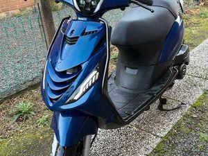 ② PIAGGIO ZIP E5 IGET 50 CC 2024