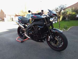 TRIUMPH SPEED TRIPLE 1050