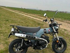 HONDA ST125A DAX MIT ZUBEHÖR UND OPTISCHEM UPGRADE